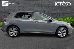 VOLKSWAGEN Golf Photo 4
