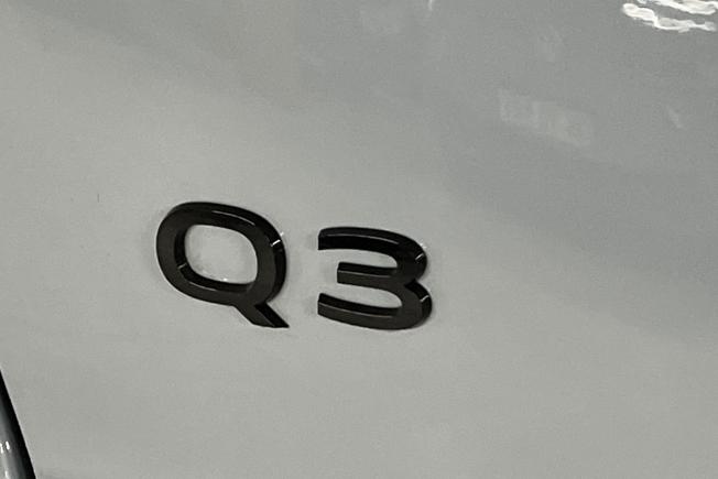 AUDI Q3 Photo 34