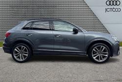 AUDI Q3 Photo 4