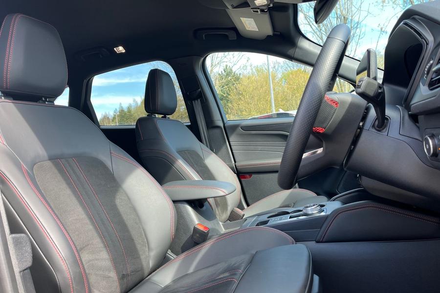 Ford Kuga Photo autoimg-dd57859d544a8a43fa8066e407fa8b208b6a2cde.jpg
