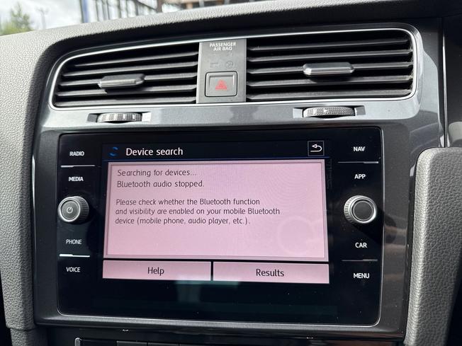 Volkswagen Golf Photo 36