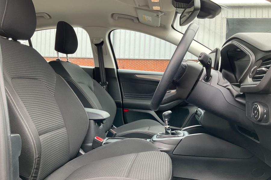 Ford Focus Photo autoimg-dd5ce0246bfaa4f5dd0237936ae03d7478d81f02.jpg