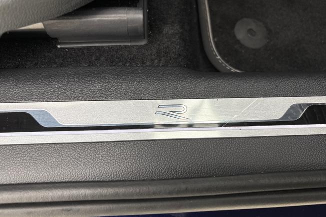 VOLKSWAGEN Tiguan Allspace Photo 31