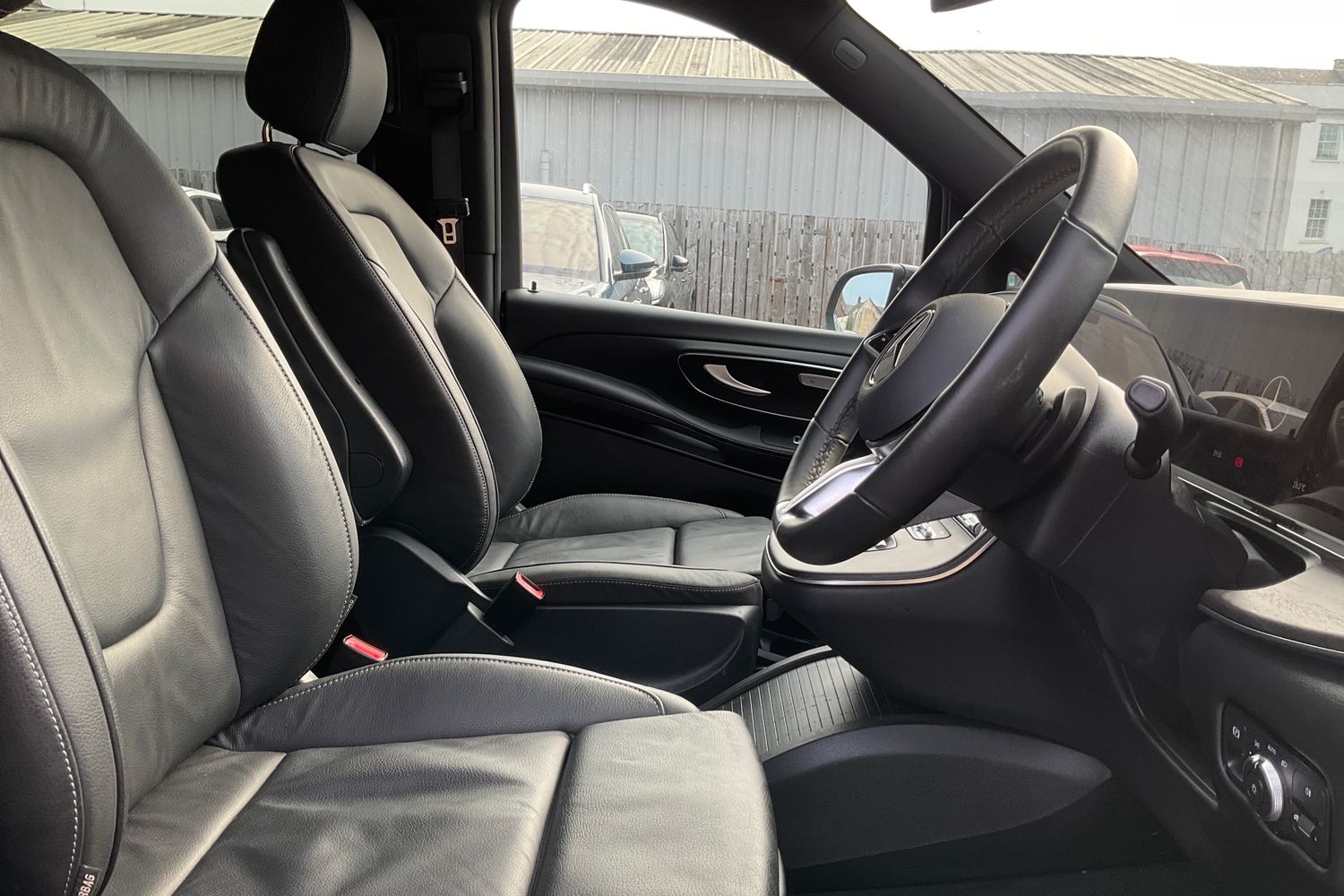 Mercedes-Benz V CLASS Photo 16