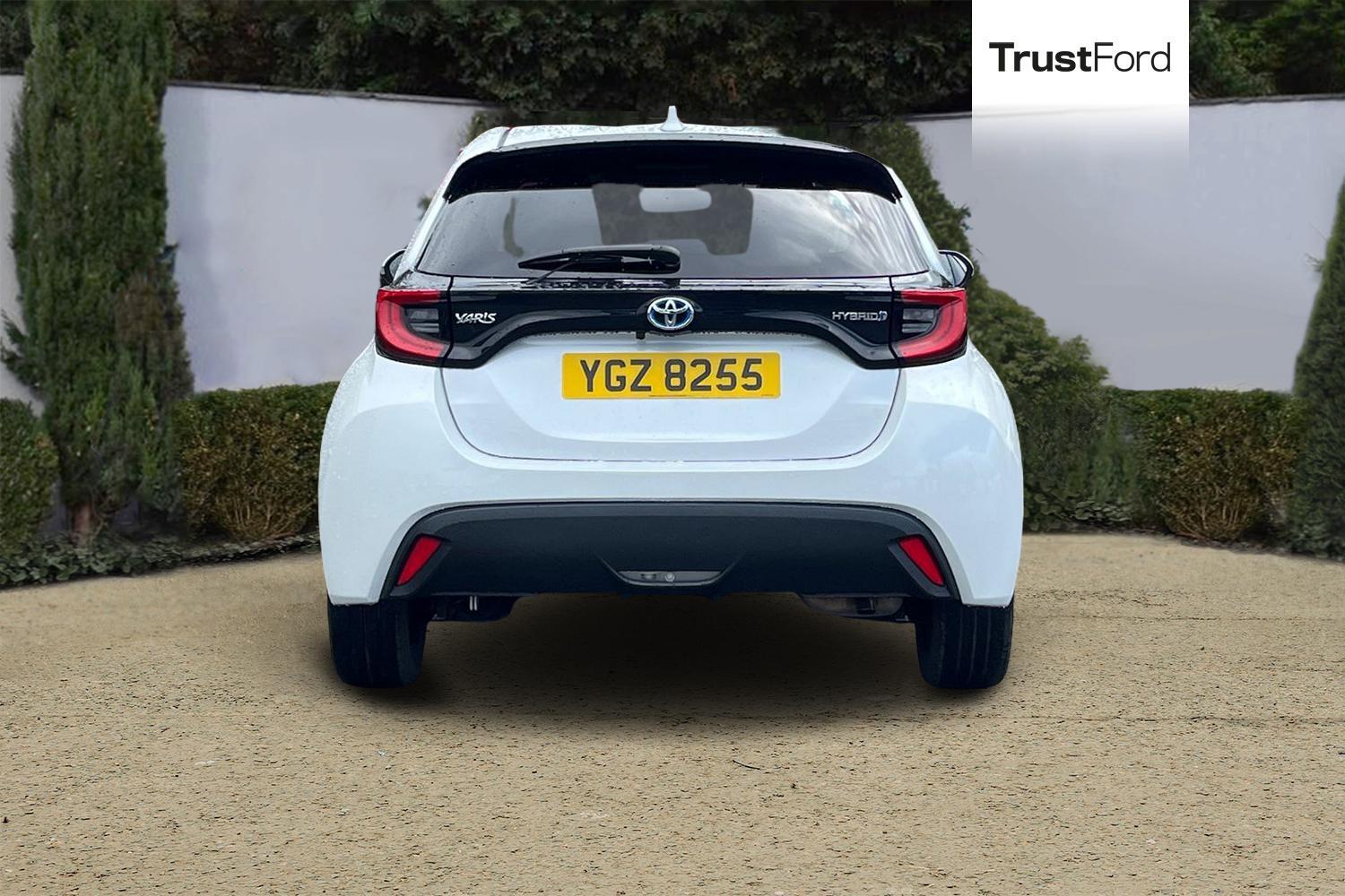Toyota YARIS Photo 6