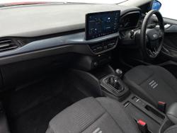 Ford Focus Photo 2