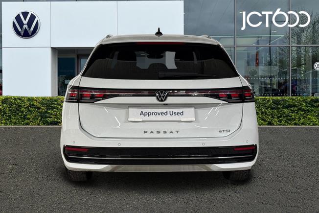 VOLKSWAGEN Passat Photo 7