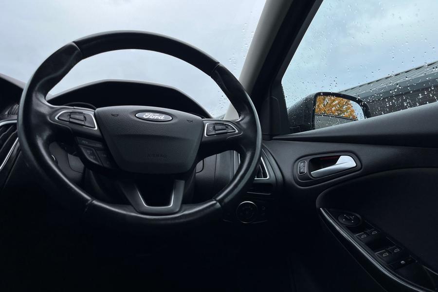 Ford Focus Photo autoimg-dd70c79b616c88c88ec3b5ff39417dd9b901ace7.jpg