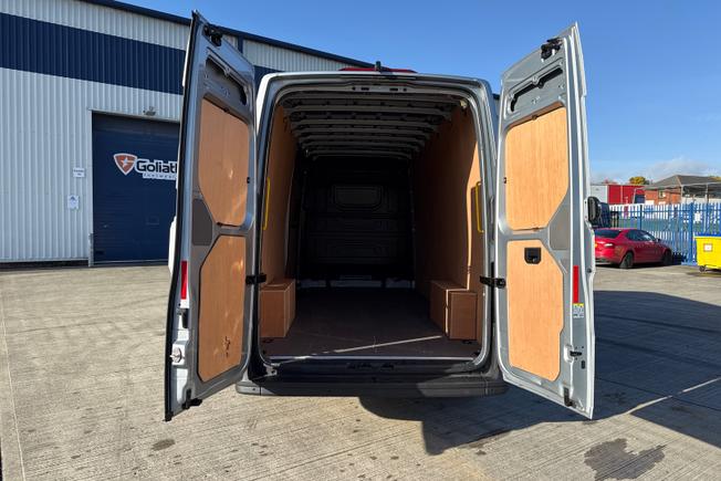VOLKSWAGEN Crafter Photo 29