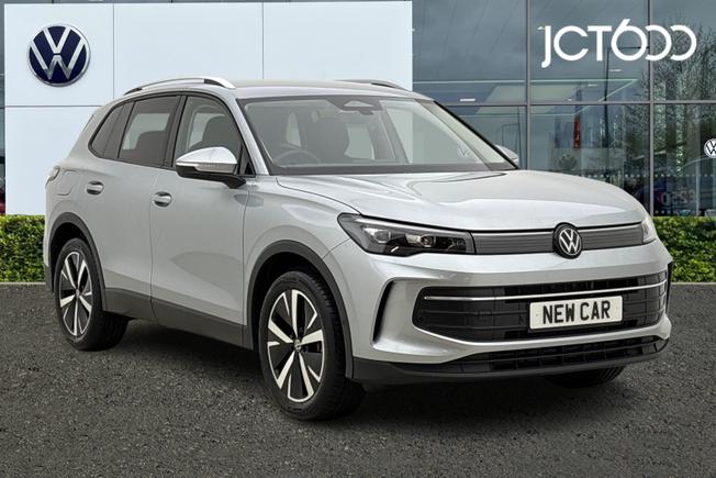 Volkswagen  Tiguan  Photo 1