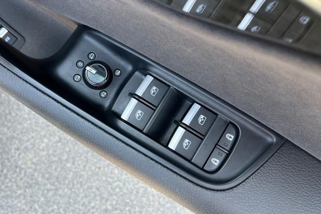 AUDI Q8 Photo 52
