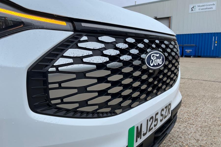 Ford E-TRANSIT CUSTOM Photo autoimg-dd7610b0896e60c8ea759bb853b6c9da2cde5d50.jpg