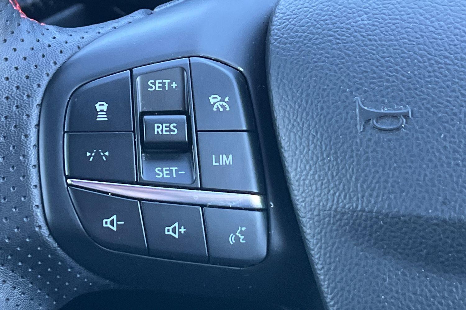 Ford KUGA Photo 37