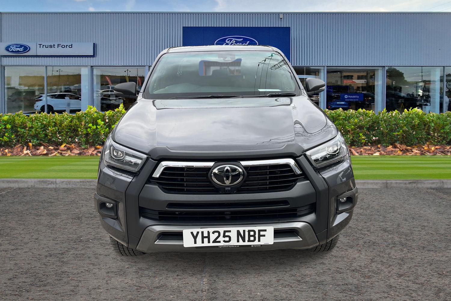Toyota Hilux Photo 11