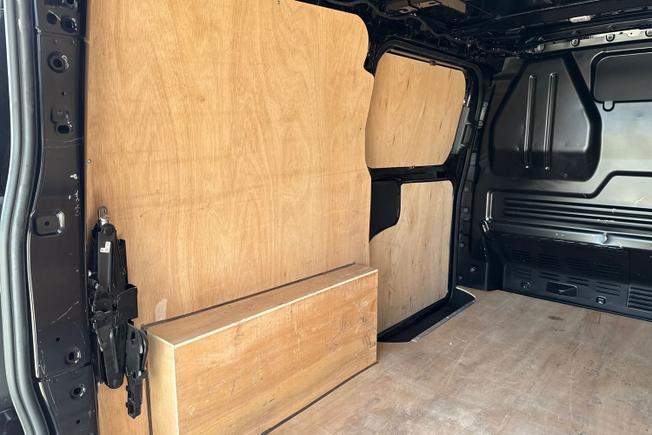 VOLKSWAGEN Transporter Photo 34