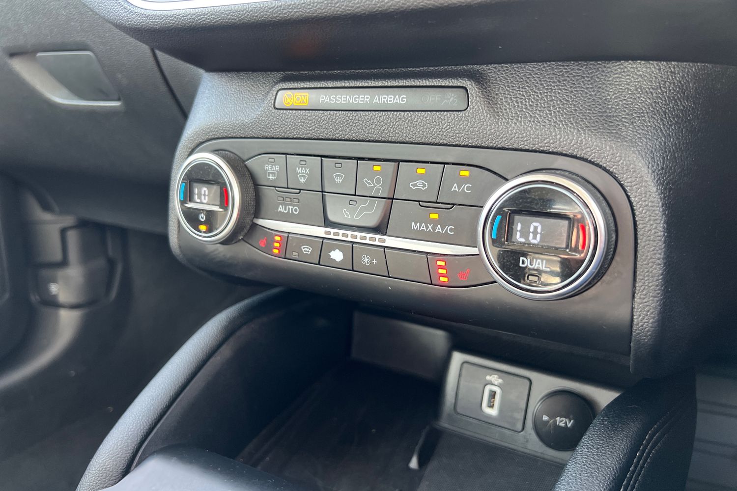 Ford FOCUS Photo 23