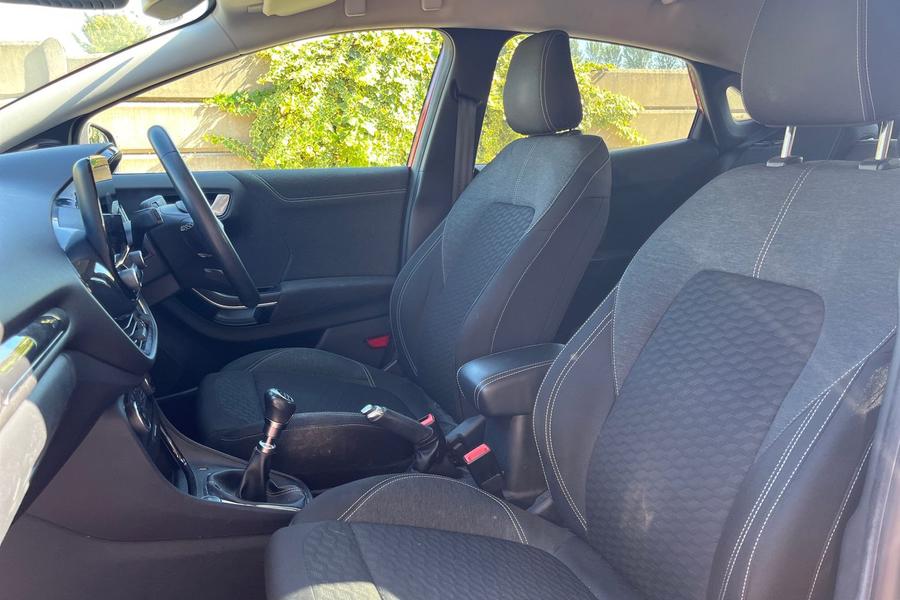 Ford PUMA Photo autoimg-dd87b4e1177231ee611cf04044a435efbd858b84.jpg