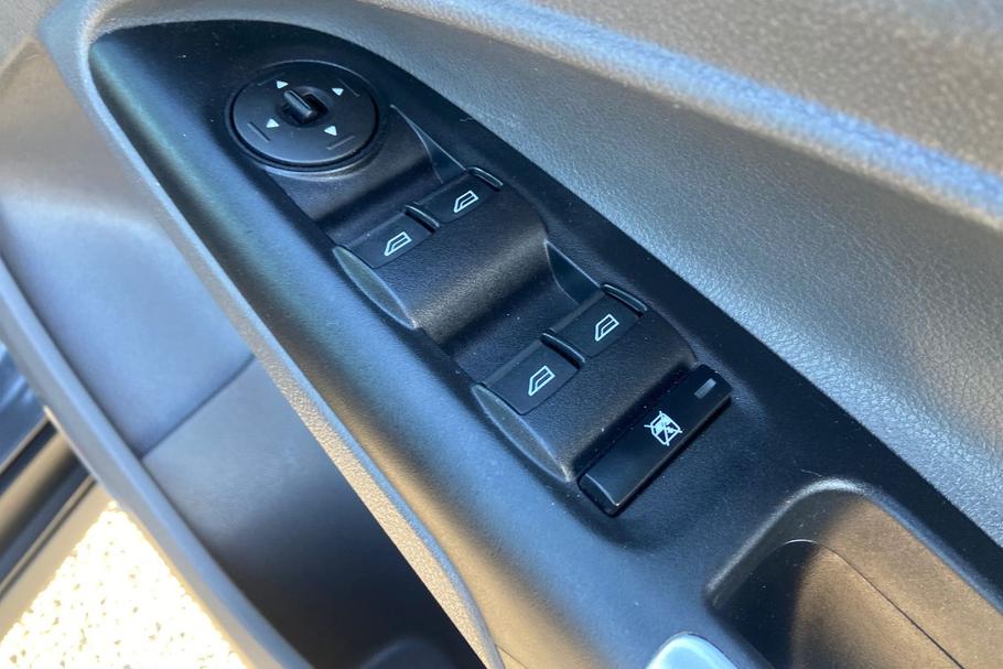 Used Ford TOURNEO CONNECT 16