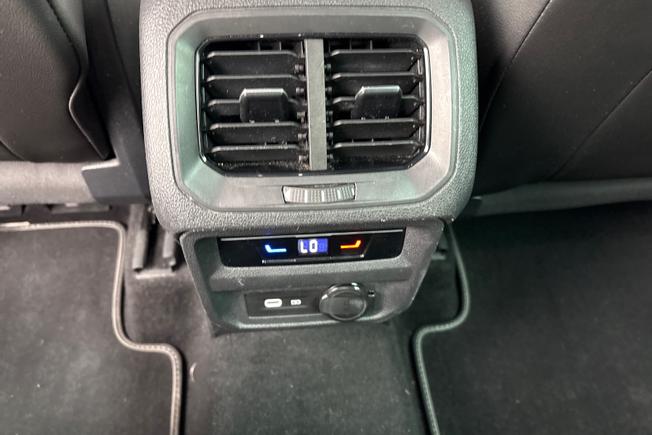 VOLKSWAGEN Tiguan Photo 23