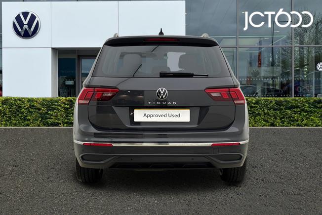 VOLKSWAGEN Tiguan Photo 7