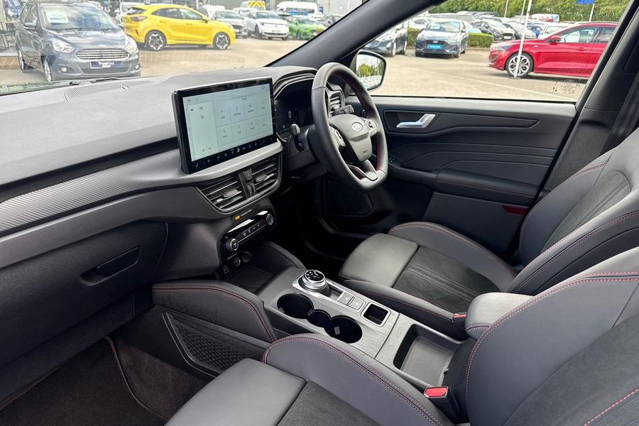 Ford KUGA Photo autoimg-dd9c7c560a32f13ee8b32bde841c93e39c3632ec.jpg