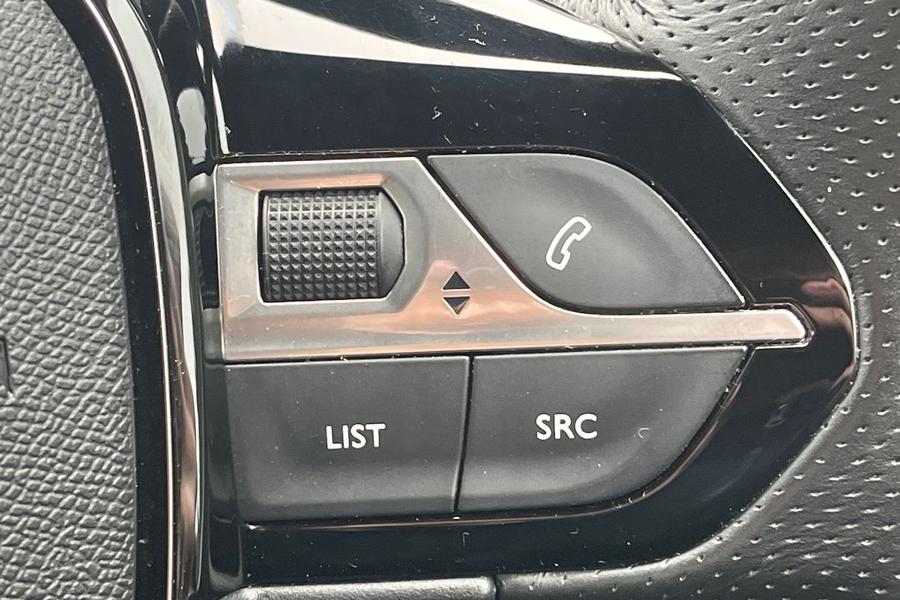 Peugeot 2008 Photo autoimg-dda69d1ef5427fe0dae0fe78fbce68c6d0f37c53.jpg