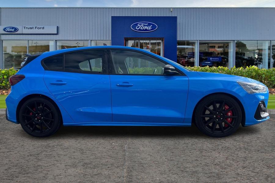 Ford FOCUS Photo autoimg-dda7104ef8f66f68932117e7ffdf8da47a6efc0e.jpg