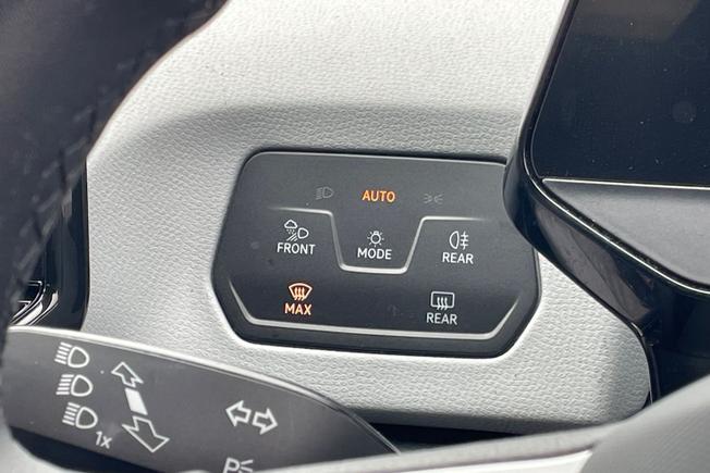 VOLKSWAGEN ID.3 Photo 35
