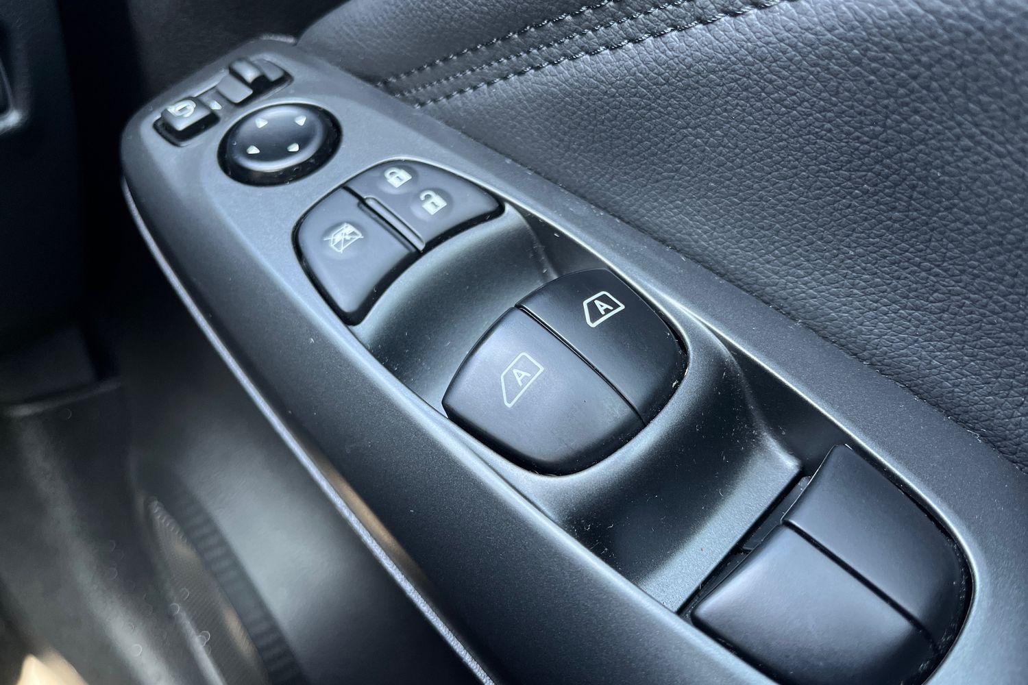 Nissan JUKE Photo 15