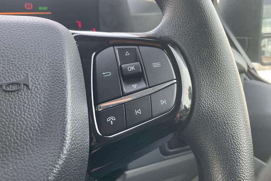 Ford E-Transit Custom Photo autoimg-ddb6a789b7243072b7a1af29b5380db6f17ed275.jpg