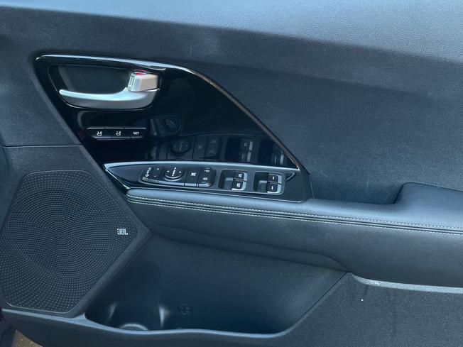 KIA Niro Photo 30