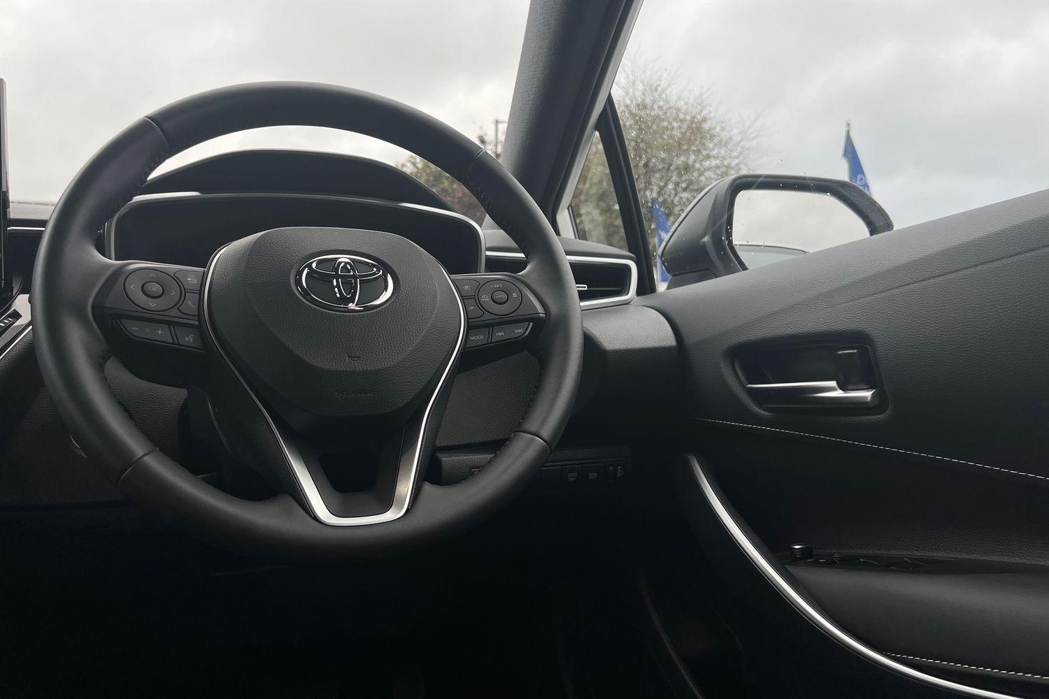Toyota Corolla Photo 11