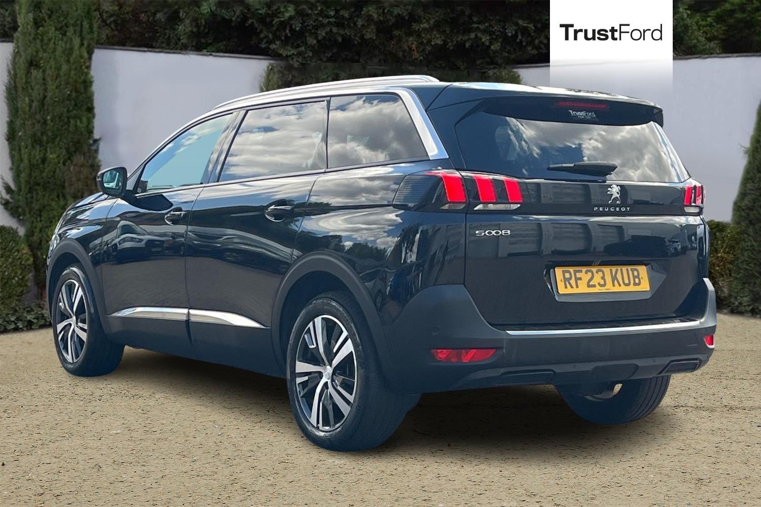 Peugeot 5008 Photo 1