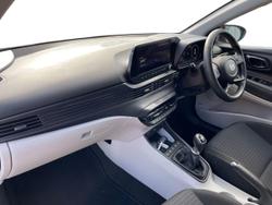 HYUNDAI i20 Photo 2