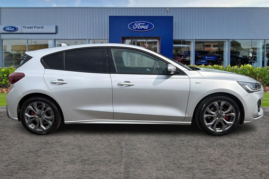 Ford FOCUS Photo autoimg-ddc506ef575f8d7e3766c42f12d6a00305612611.jpg