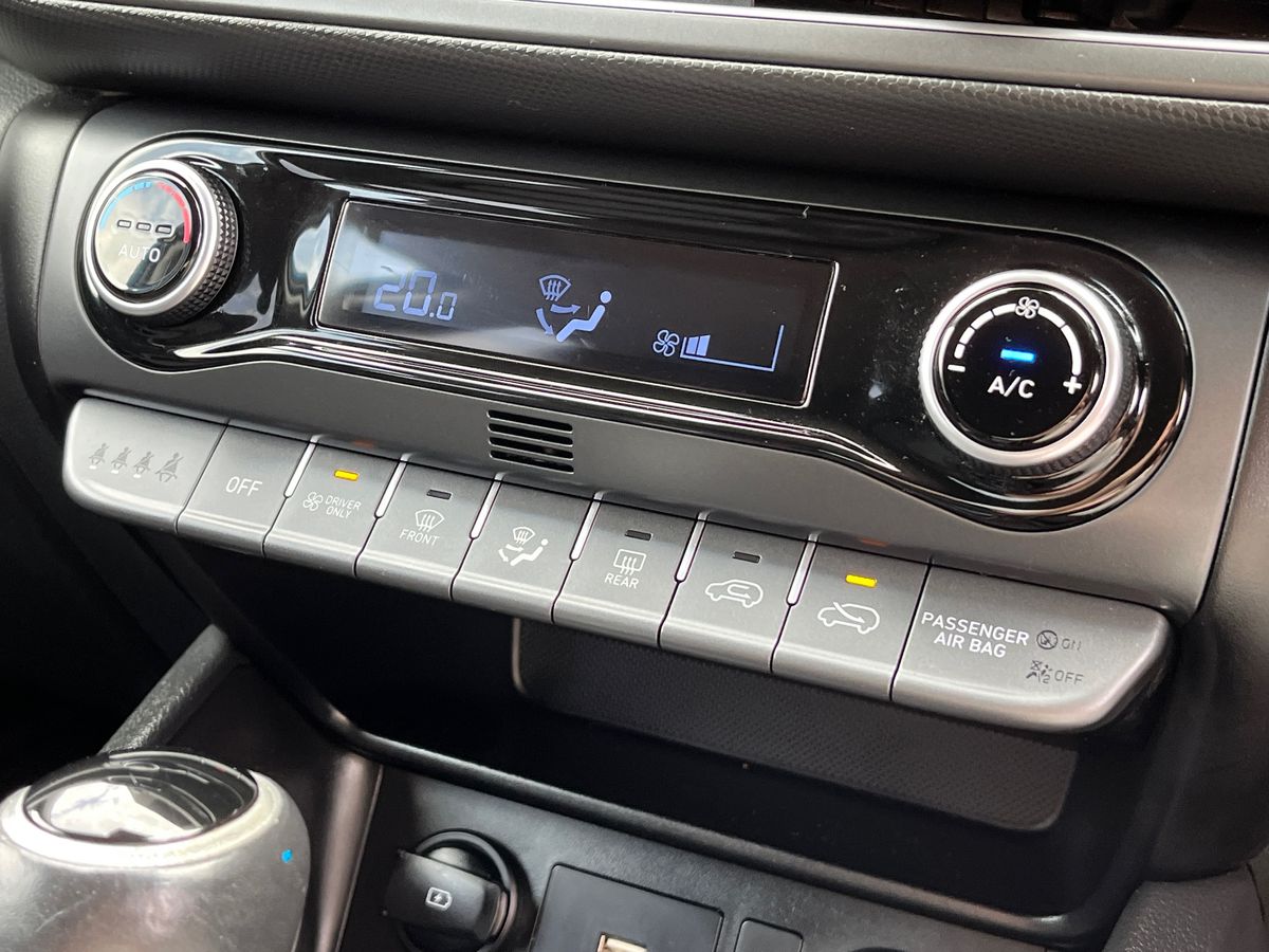 Hyundai KONA Photo 12