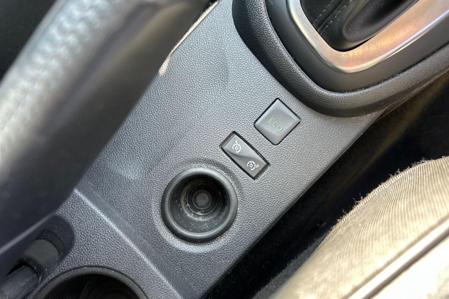 Renault CAPTUR Photo autoimg-ddc8f9cac1518e3613d84620423cf8a1276d2ae4.jpg