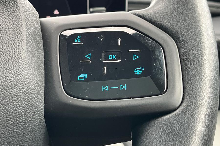 Ford Explorer Photo autoimg-ddc9e2e8a68e7d063244613f4e720d18c6f614f3.jpg