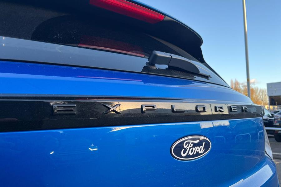 Ford Explorer Photo autoimg-ddcbb6eb02b0f97fa21aa5f5b7893fa5d3a59a1c.jpg