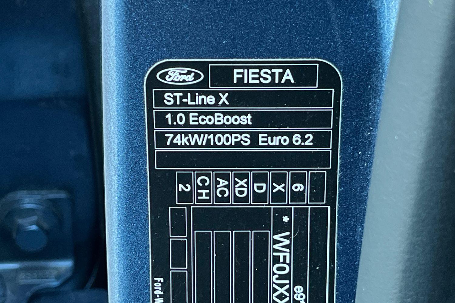 Ford FIESTA Photo 36