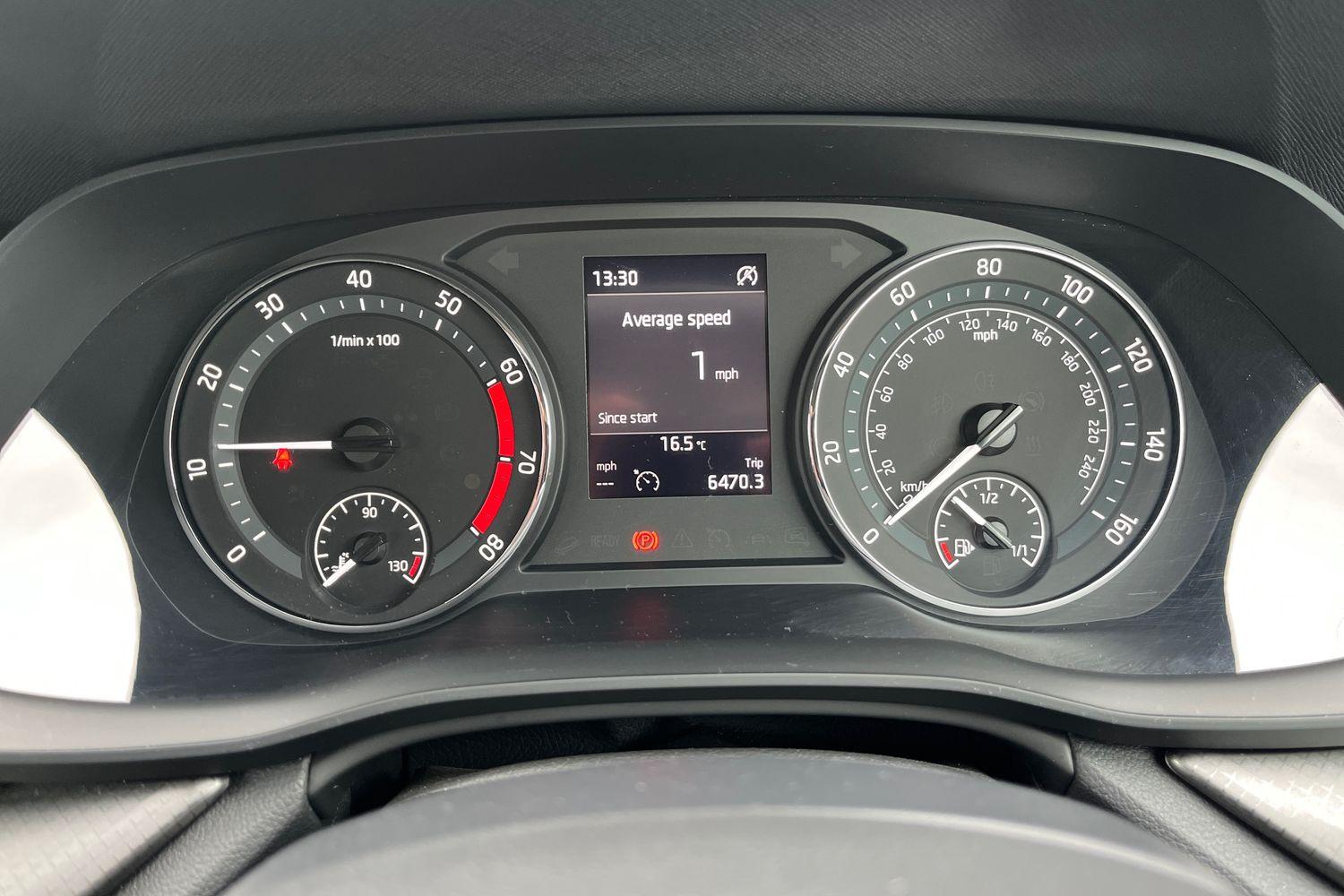 Skoda OCTAVIA Photo 12