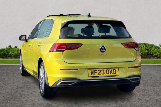 Volkswagen Golf Photo autoimg-ddcf27e0deb9cbd0f471f89fa780846382f91af2.jpg