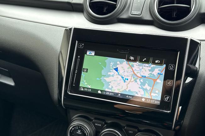 SUZUKI Swift Photo 14