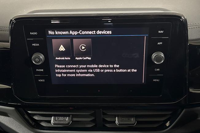 VOLKSWAGEN T-Roc Photo 22