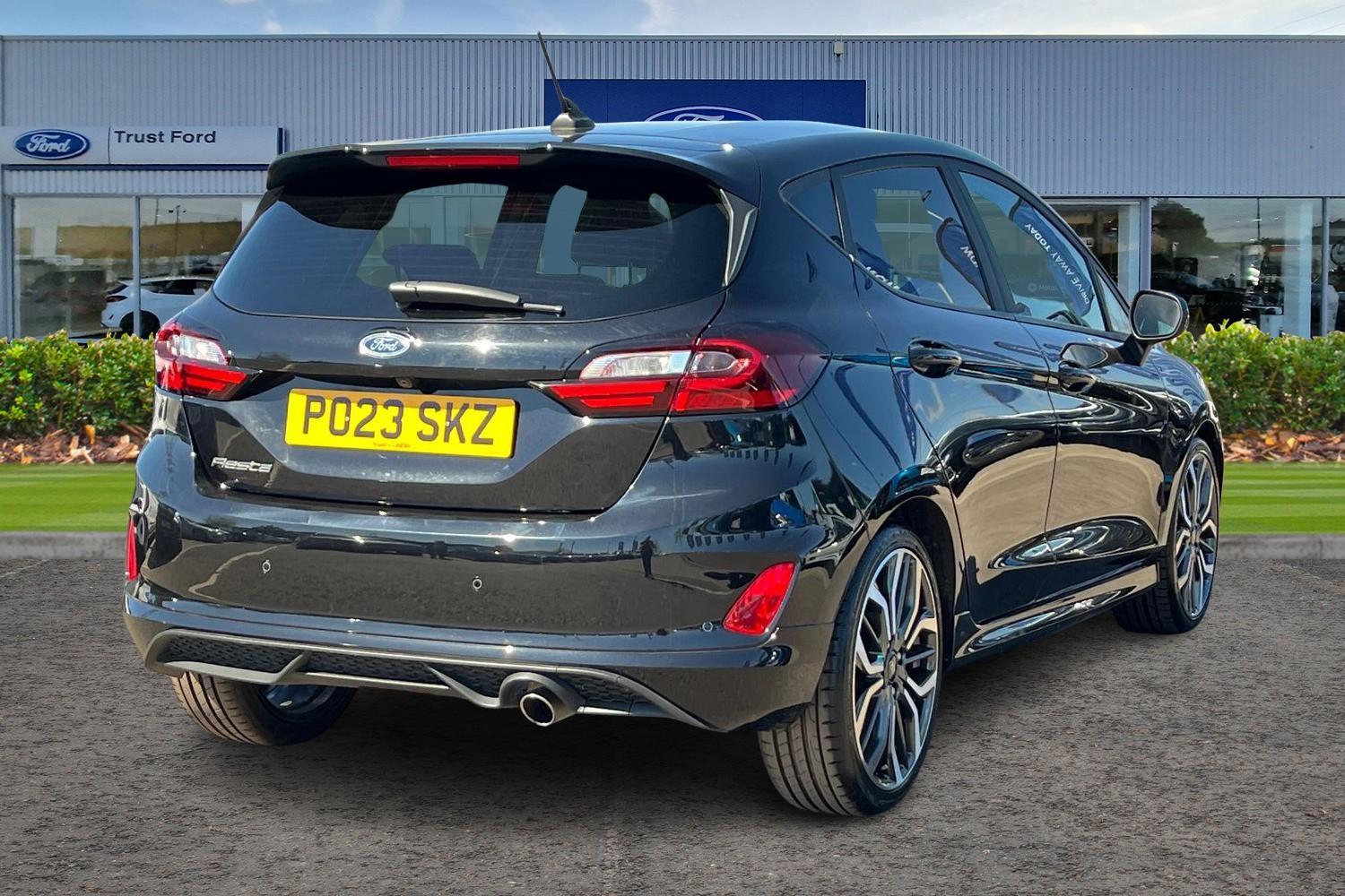 Ford Fiesta Photo 3