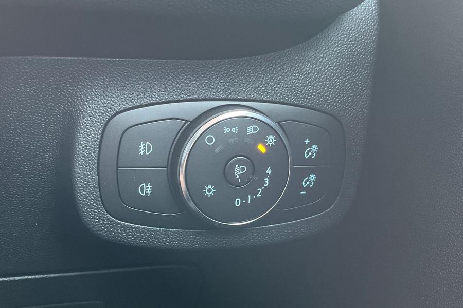 Ford FIESTA Photo autoimg-ddd6ff21d921384861819fe706651a19aa532528.jpg