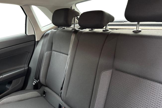 VOLKSWAGEN Polo Photo 9