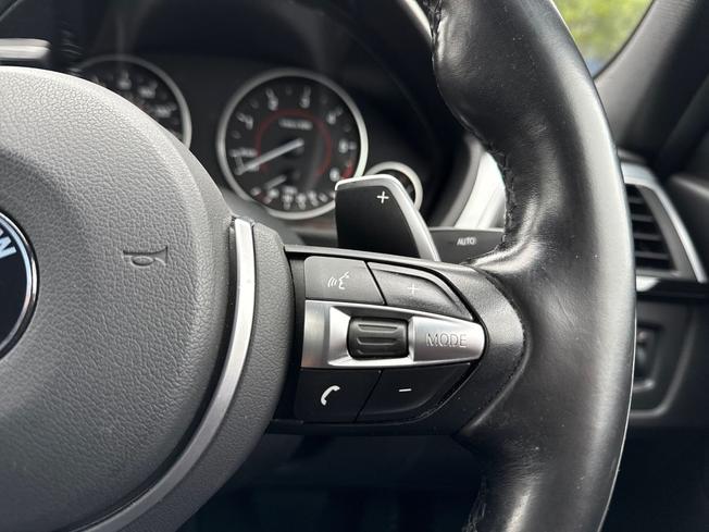 BMW 3 Series Photo 17