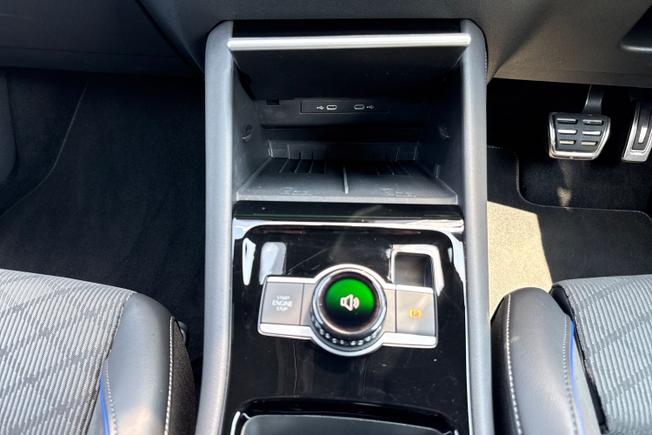 VOLKSWAGEN Tiguan Photo 22