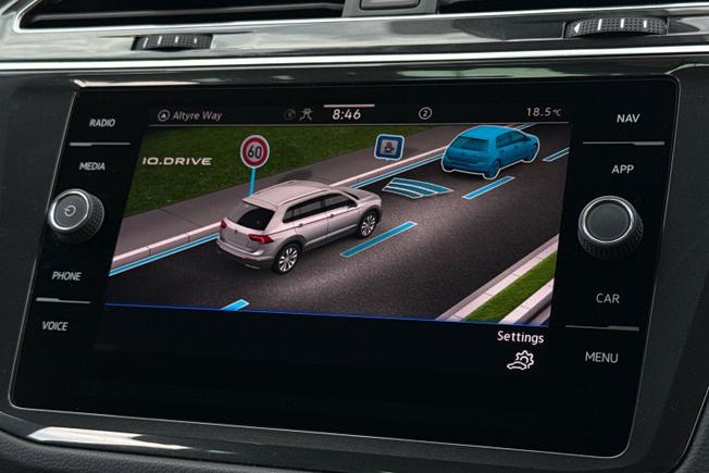 VOLKSWAGEN Tiguan Photo 30